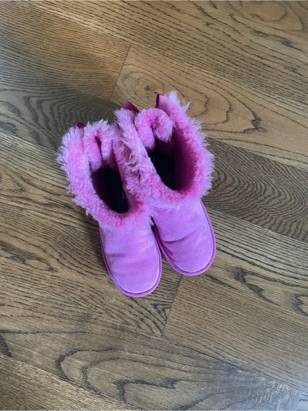 UGG Bright Lilac Bow Shearling Kids Boots - Size 4